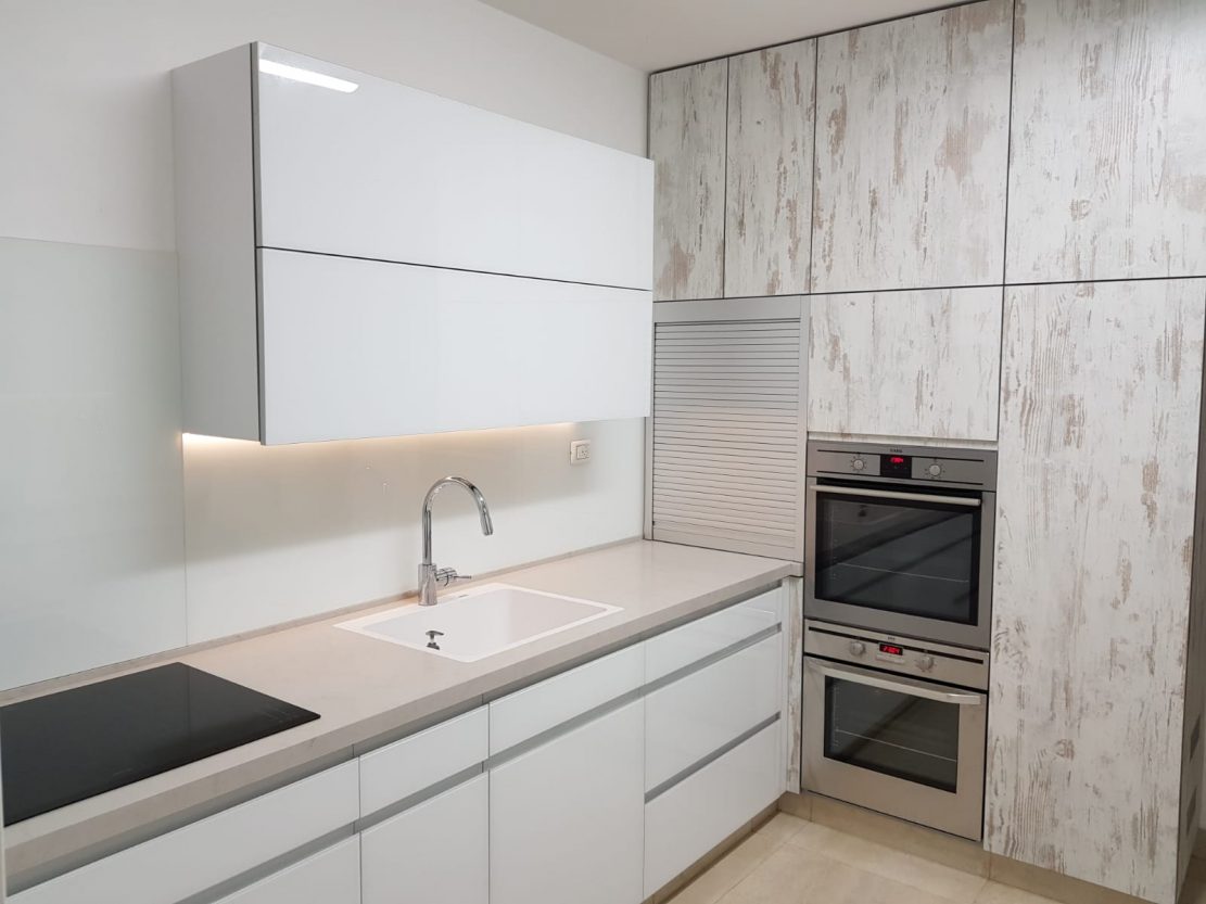 מטבח עץ מדוגם